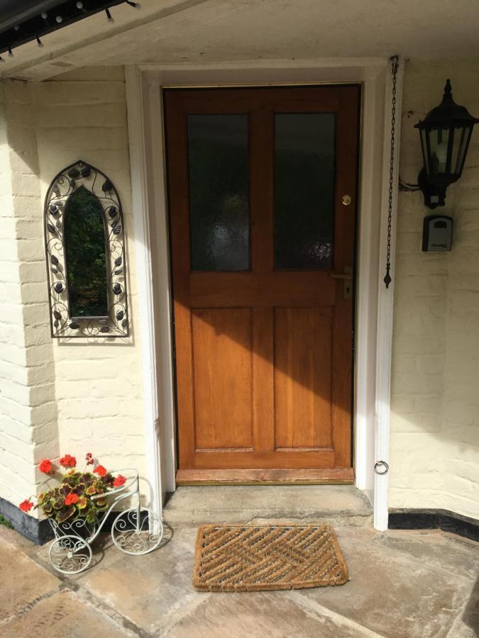 Bron Hafren Bed and Breakfast Montgomery Exteriör bild