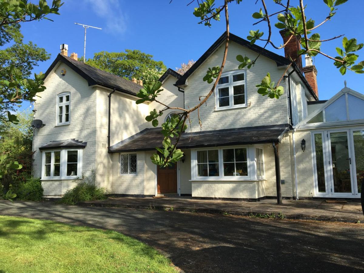 Bron Hafren Bed and Breakfast Montgomery Exteriör bild